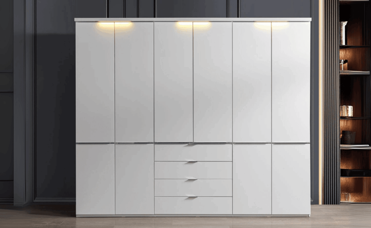 Melis Kleiderschrank (1)