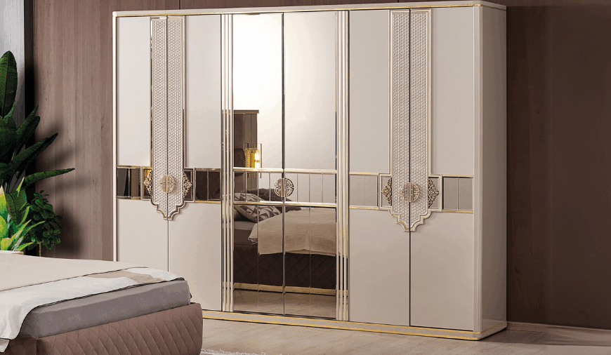 Istanbul Kleiderschrank