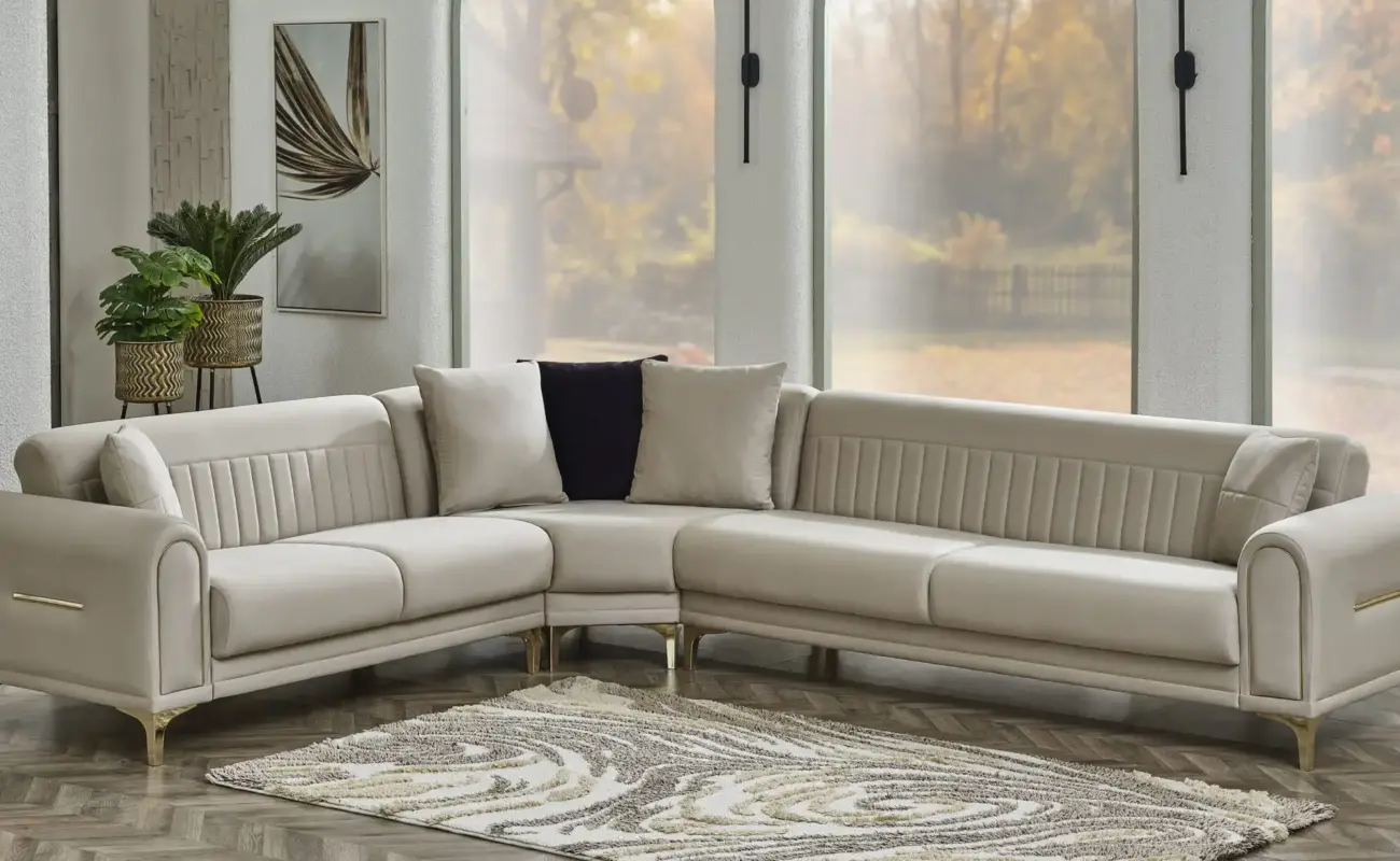 Orion-corner_3055-scaled-e1743172157772