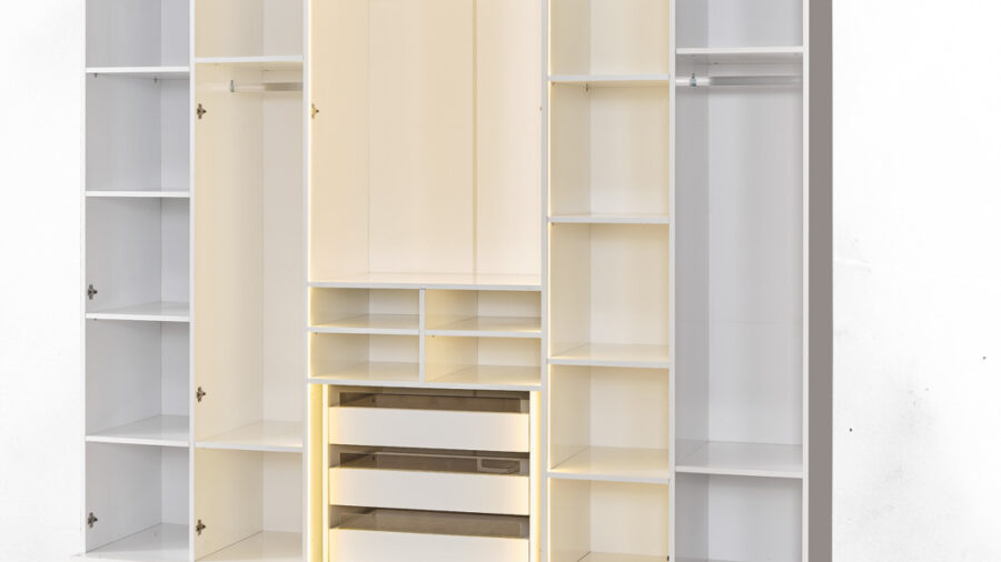 Elips 01 Kleiderschrank