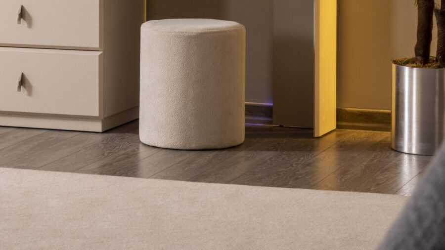 Viral Pouf