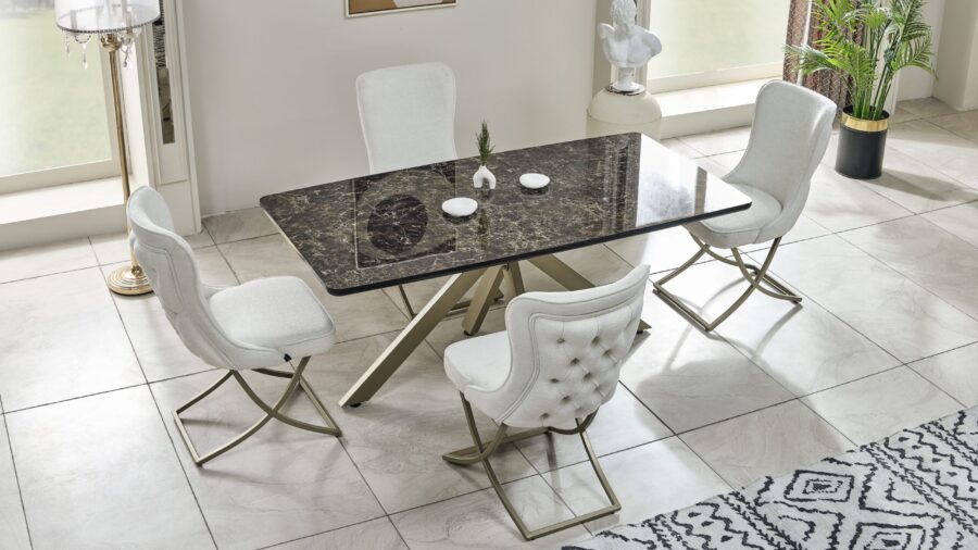 Karla masa 0298 scaled e1764244905945