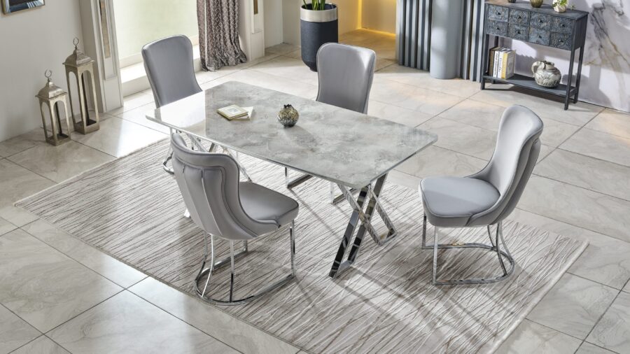 Luna 0225 scaled e1764251781964