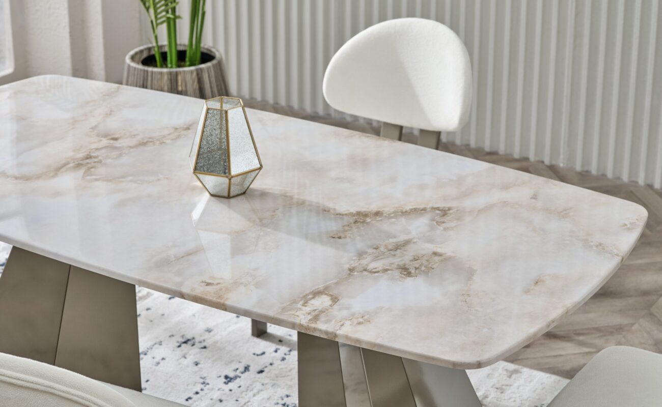 Piramit mermerit masa tk_3249