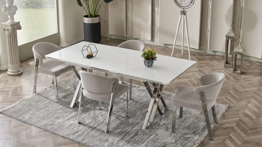 Luna 1331 scaled e1764584214497