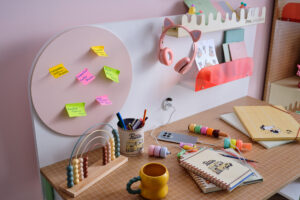 JOLLY YOUNG ROOM (10)