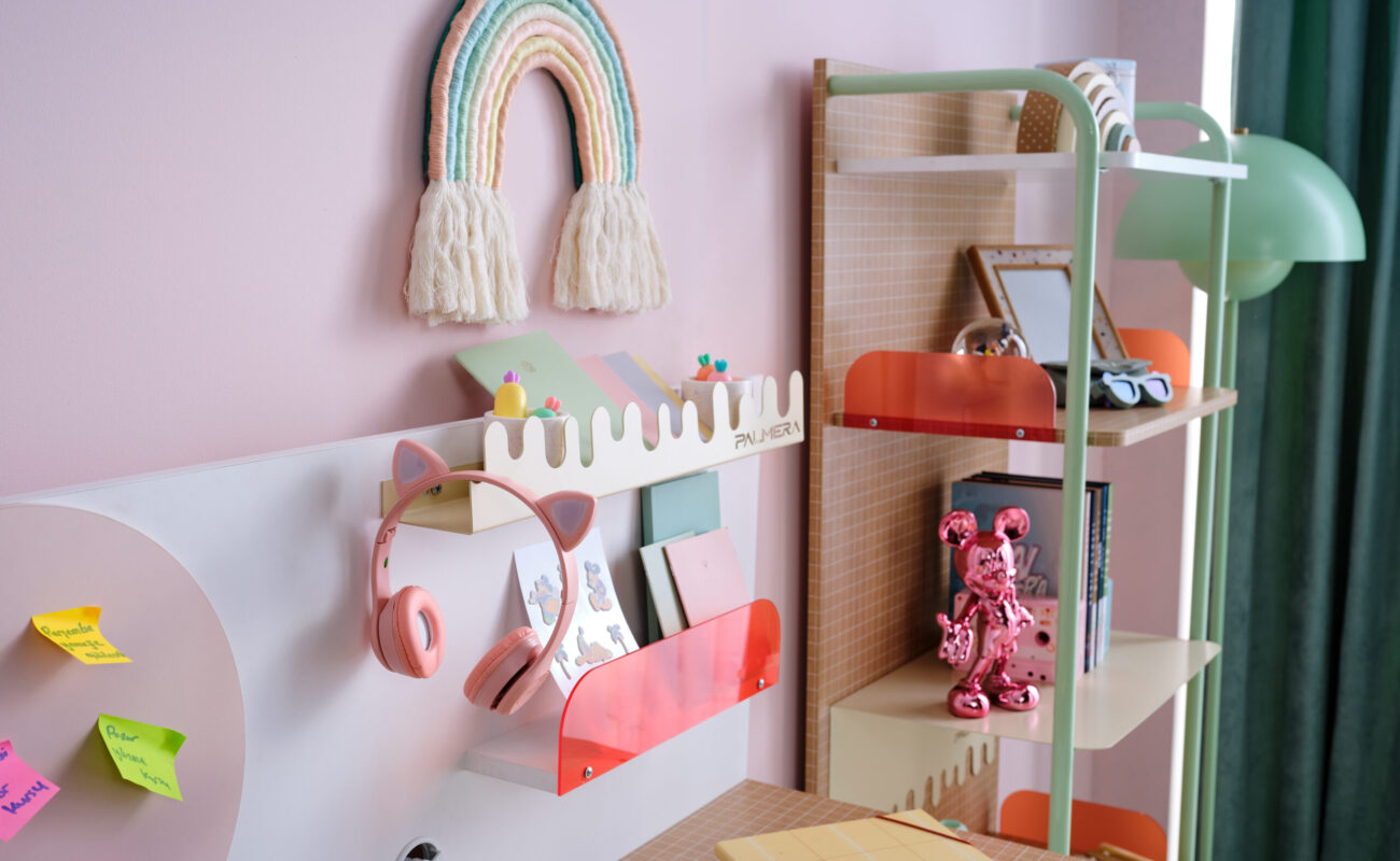 JOLLY YOUNG ROOM (11)