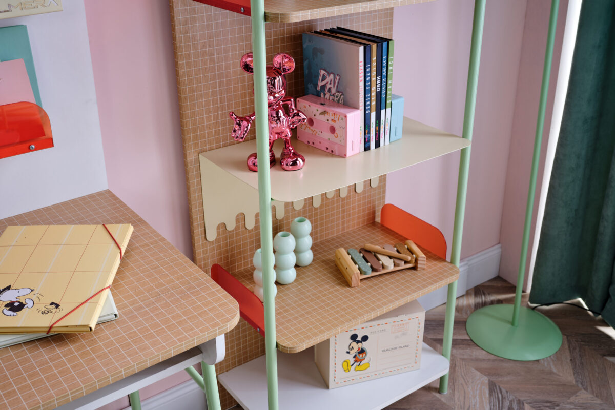 JOLLY YOUNG ROOM (13)