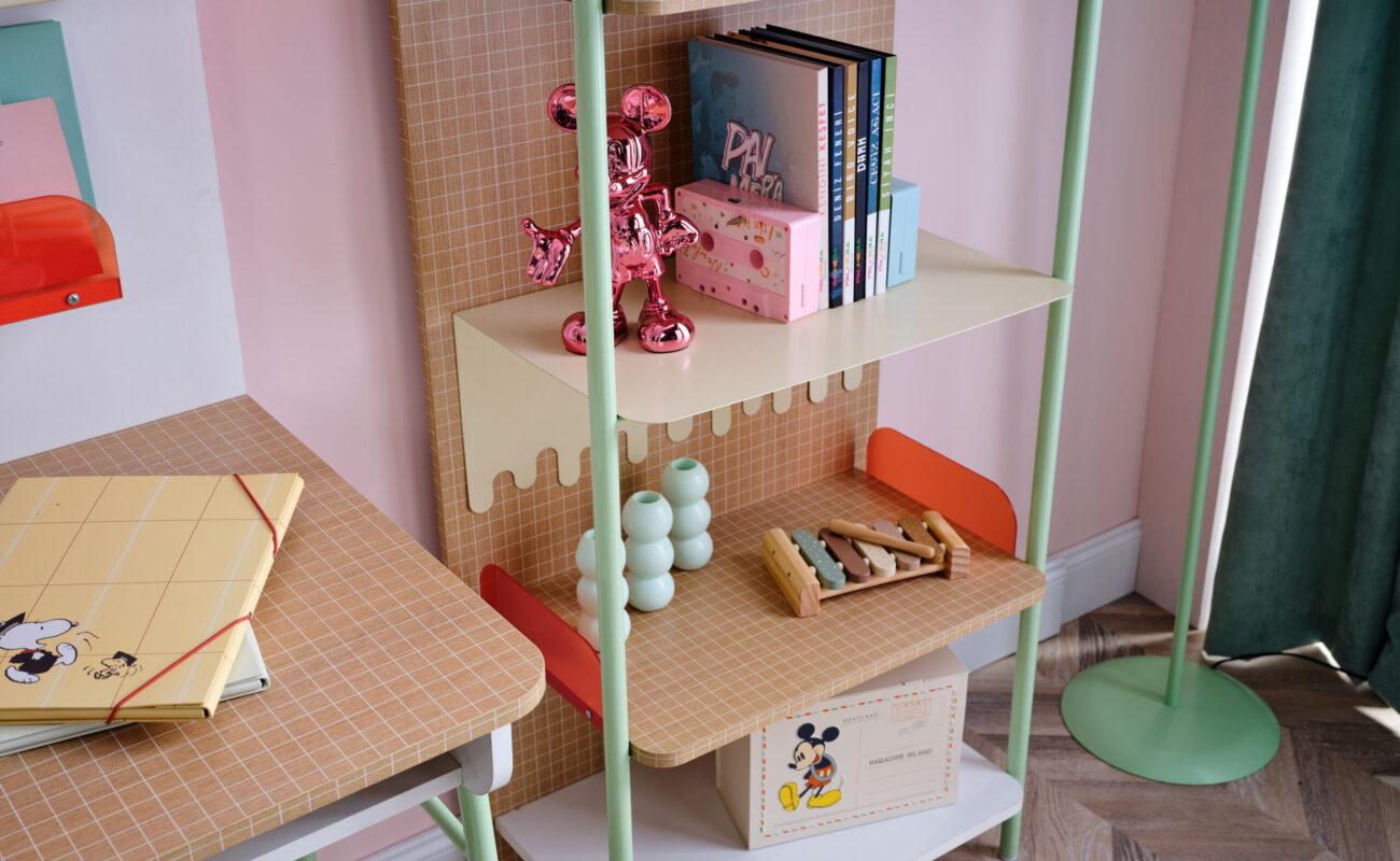 JOLLY YOUNG ROOM (13)