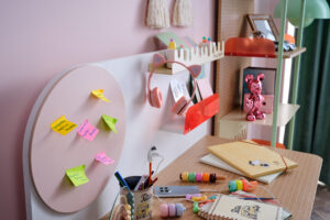 JOLLY YOUNG ROOM (15)
