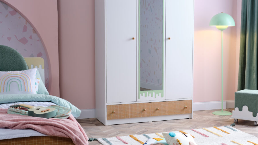 JOLLY YOUNG ROOM (17)