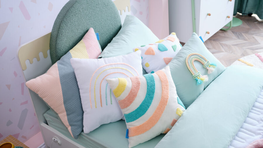 JOLLY YOUNG ROOM (4)