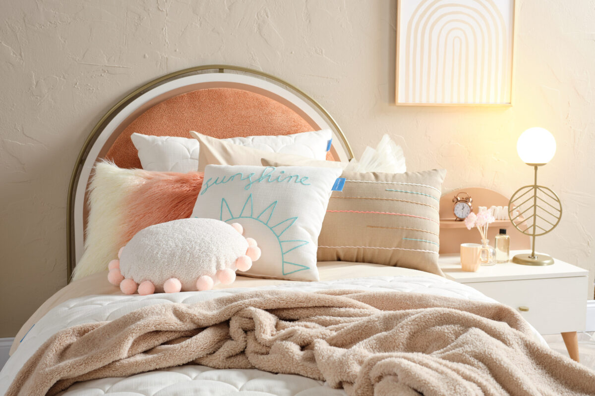 LORENA YOUNG ROOM (2)