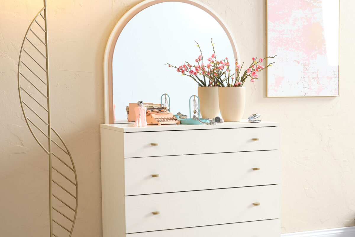 LORENA YOUNG ROOM (4)