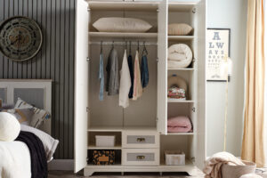 ODESSA YOUNG ROOM (5)