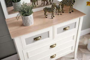 ODESSA YOUNG ROOM (9)